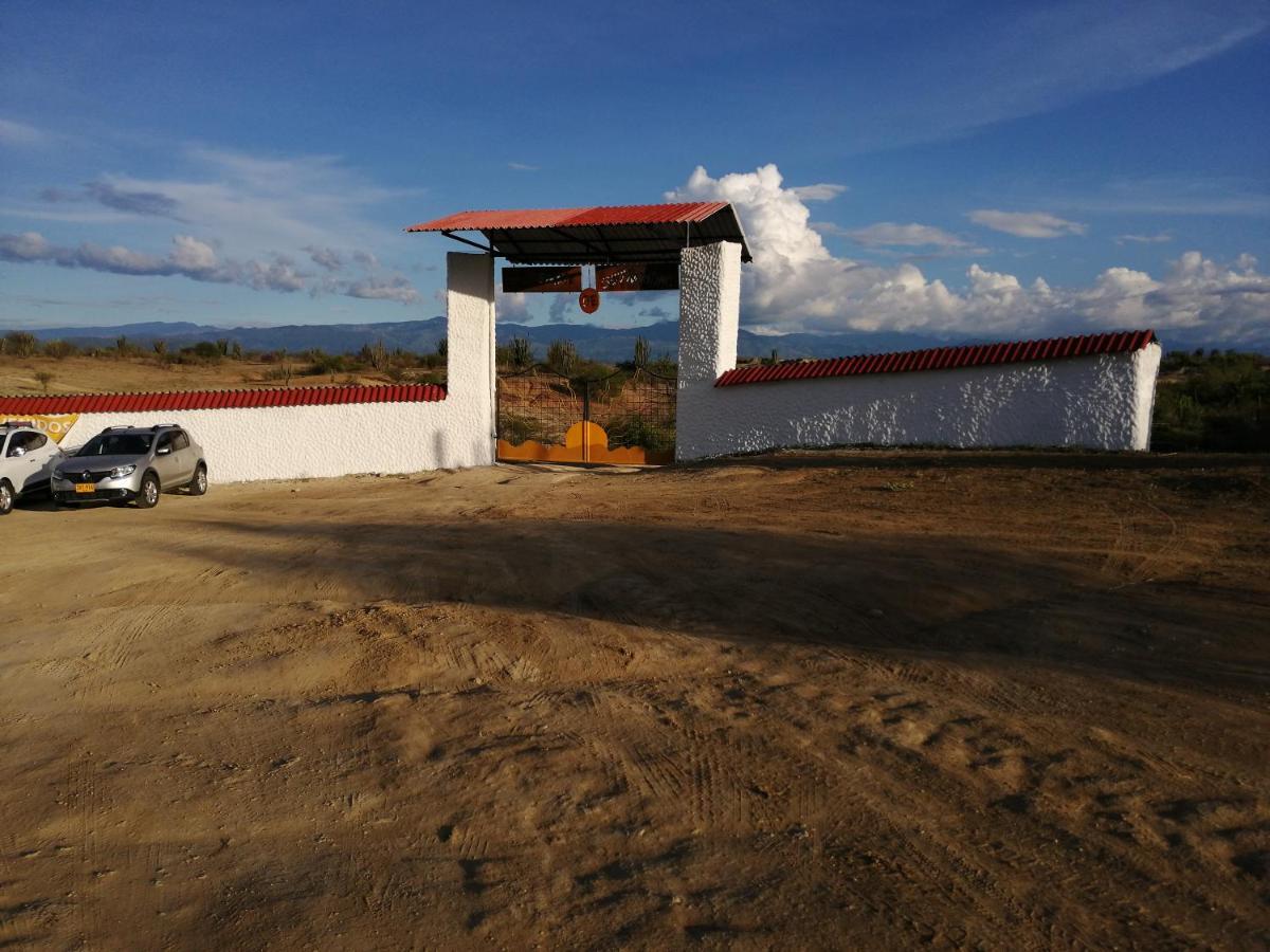 Hotel El Penon De Constantino - Tatacoa Villavieja Exterior foto